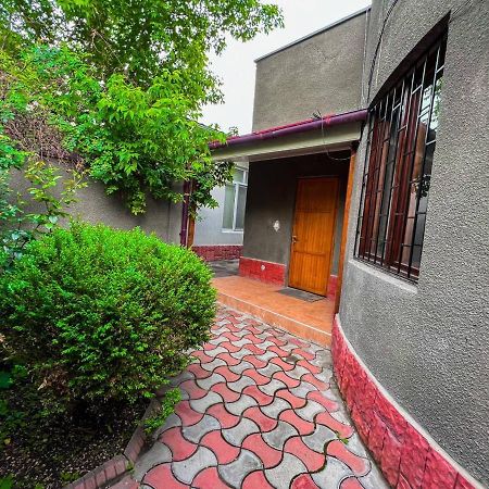 Ala-Bel Guesthouse Bisjkek Eksteriør bilde
